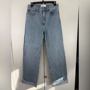 Abercrombie Fitch The 90s Relaxed Jean High Rise Light Wash Denim Size 28